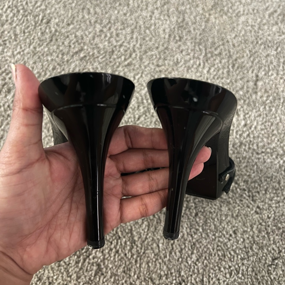 Vintage Dior Heels- great condition - Picture 5 of 10